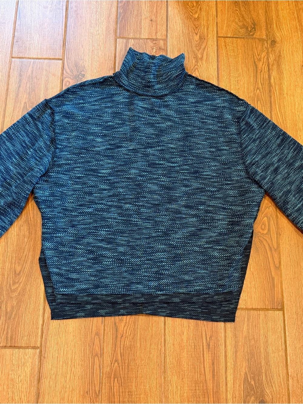 We The Free women’s  Marled Blue Turtleneck Sweater / large